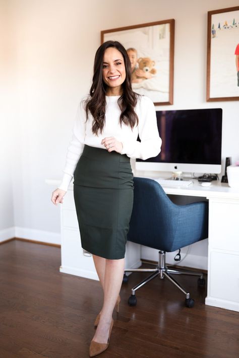 10 Items 20 Outfits for Work | Pumps & Push Ups Outfit Formal Mujer, Stylish Office Wear, 20 Outfits, Work Pumps, Look Office, Outfits For Work, Office Casual Outfit, Push Ups, Classy Work Outfits