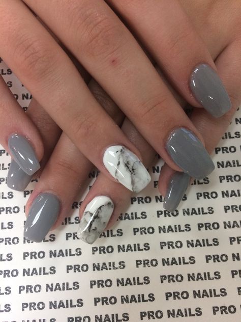 Gray Marbled Nails, Dark Grey Nail Designs, Dark Grey Nails, Bow Nail Designs, Shiny Nails Designs, Grey Nail Designs, Nail Bags, Shiny Nails, Manicure Inspiration