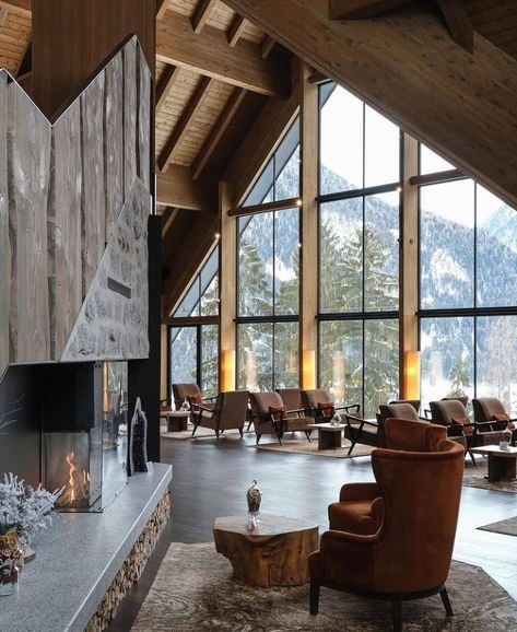 Lodge Interiors, Luxury Chalet Interior, Mountain Hotel, Chalet Interior, Chalet Design, Honeymoon Hotels, Small Luxury Hotels, Lobby Design, Cabin In The Woods