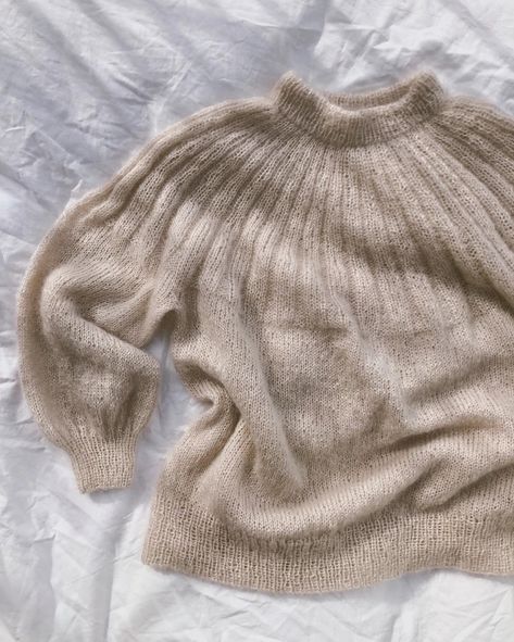 Mohair Sweater Pattern, Sunday Sweater, Petite Knit, Knitting Patterns For Women, Mohair Knit, Sweater Patterns, Knit Ideas, Sweaters And Cardigans, Mohair Sweater