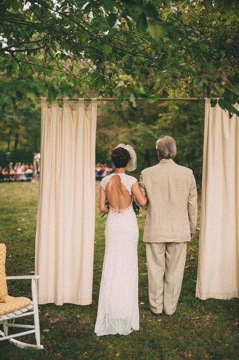 Wedding Aisle Curtain Entrance, Laid Back Outdoor Wedding, Outdoor Ceremony Entrance Ideas, Wedding Curtain Entrance Outdoor Ceremony, Hiding Bride At Outdoor Wedding, Outdoor Wedding Bride Entrance, Bride Entrance Ideas Outdoor Weddings, Wedding Entrance Outdoor Ceremony, Outdoor Wedding Ceremony Entrance