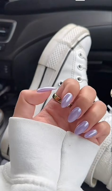 Pastel Nails With Chrome, Chrome Nails Pastel, Lavender Chrome Nails Short, Pastel Purple Chrome Nails, Chrome Pastel Nails, Lila Nails Design, Purple Chrome Nails Short, Periwinkle Chrome Nails, Pastel Nails Purple