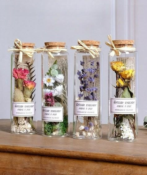 Small Business Ideas Diy, Dried Flowers Gift, Qixi Festival, Dried Flowers Crafts, Blue Swallow, Gifts For Mothers, Blue Planet, Dried And Pressed Flowers, Flower Blue