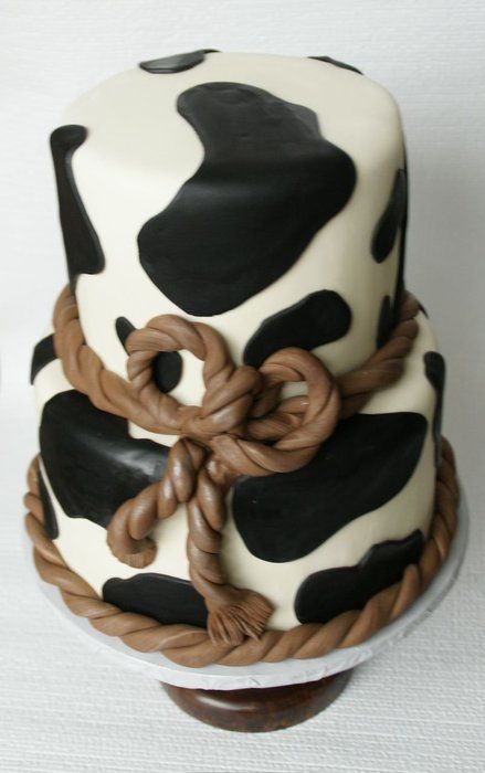 Cow print cake I cant bake this, but i got a friend that would love it and knows how to..... right RED? Cow Print Baby Shower Cake, Cowhide Cake, Cow Print Cake, Cake Cow, Cow Print Cakes, Cowgirl Cakes, Cow Cake, Cowboy Cakes, Cow Cakes