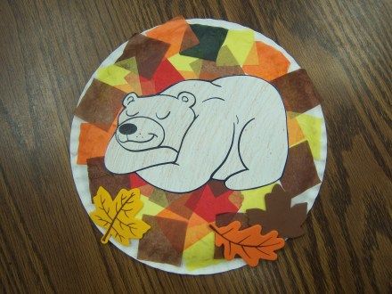 Hibernation Preschool Crafts, Hibernation Crafts, Hibernation Activities, Winter Make Up, Animals That Hibernate, Storytime Crafts, Winter Poster, Preschool Projects, Fall Preschool