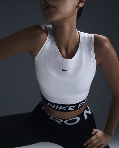 Nike Pro Women's Dri-FIT Cropped Tank Top. Nike.com Cropped Nike, Nike Pro Women, Confident Style, Top Nike, Nike Tank, Womens Nike, Sporty Outfits, Nike Pros, White Tank Top