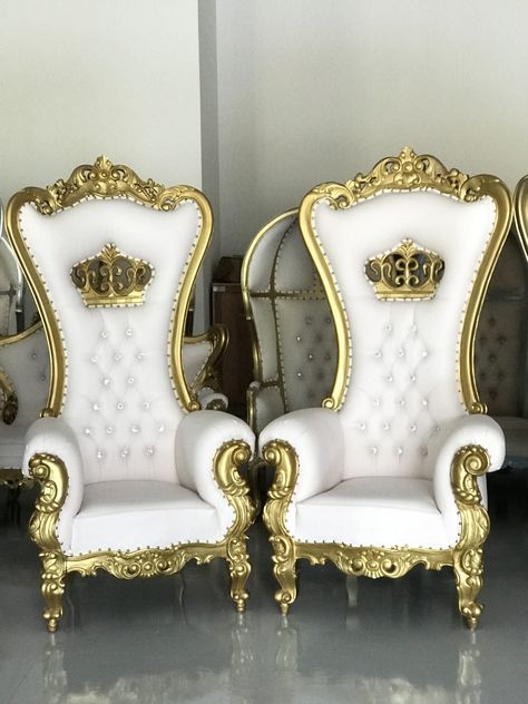 Santa Chair, Gold Chair, Royal Furniture, Wooden Pallet Furniture, Throne Chair, Lounge Design, Luxury Homes Interior, Creative Furniture, Luxury Sofa