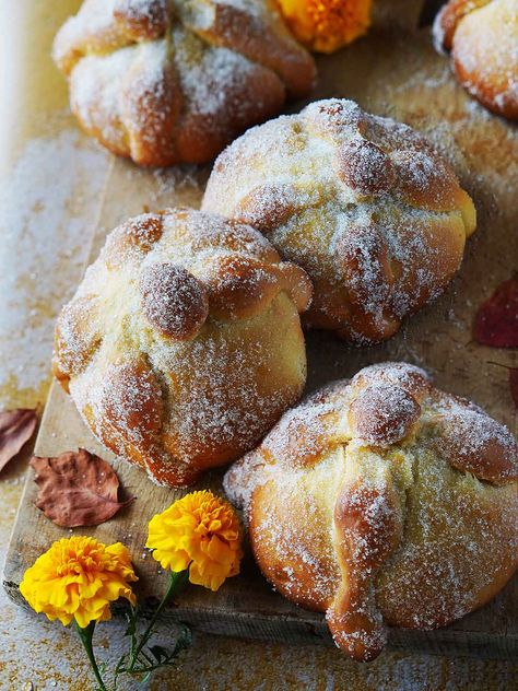 Pan De Muerto (Day Of The Dead Bread) | Muy Delish Muy Delish, Day Of The Dead Bread, Mexican Hot Chocolate Recipe, Mexican Bread, Almond Powder, Mexican Hot Chocolate, Pan Recipes, Hot Chocolate Recipes, Traditional Mexican