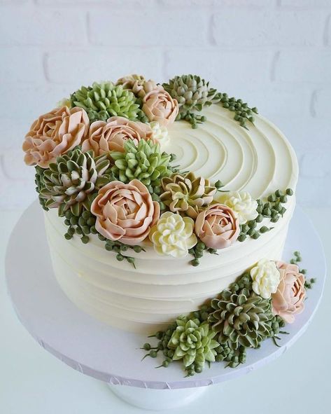 Cakes Decorated, Succulent Cake, Cactus Cake, Cake With Flowers, Buttercream Flowers, Floral Cake, White Cake, Savoury Cake, Fancy Cakes