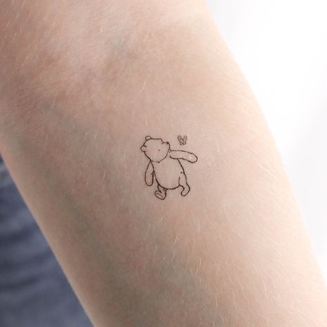 Minimal Winnie The Pooh Tattoo, Small Tattoos Winnie The Pooh, Winnie The Pooh Balloon Tattoo, Tiny Bear Tattoo, Winnie Tattoo, Winnie The Pooh Tattoo Ideas, Pooh Bear Tattoo, Cute Bear Tattoo, Eeyore Tattoo