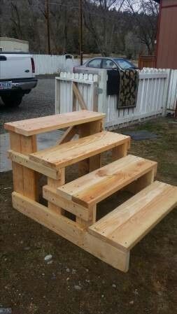 I teach wood working. I've been a professional woodworker and cabinet maker for more than 30 years. I'll explain step-by-step how to build a professional pie... #beginerwoodworking #woodworkingprojects #woodworkingideas #woodworkingdecorative #projectswoodworking #woodworkingplans #woodworkingtips Diy Stairs Outdoor, Cushions Diy, Deck Steps, Amazing Woodworking, Furniture Cheap, Backyard Pool Landscaping, Diy Stairs, Carpentry Diy, Backyard Diy Projects