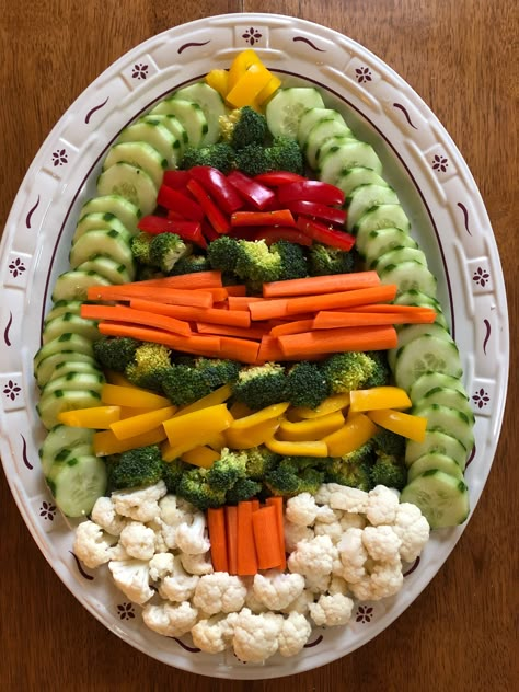 Veggie Tray Christmas Tree, Tree Veggie Tray, Christmas Fruit Tray, Xmas Tree Veggie Platter, Santa Veggie Tray, Christmas Tree Vegetable Charcuterie Board, Christmas Tree Veggie Tray, Christmas Veggie Tray, Christmas Vegetables