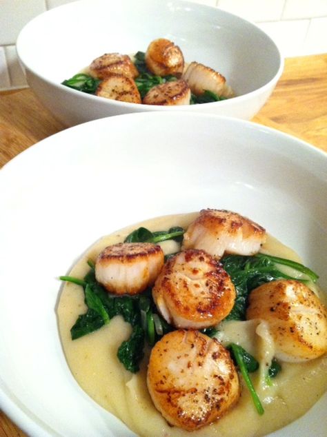 Cook Fresh Spinach, Cauliflower Potatoes, Great Meals, Pan Seared Scallops, Cauliflower Puree, At Home Date, Table For Two, Seared Scallops, Night Food