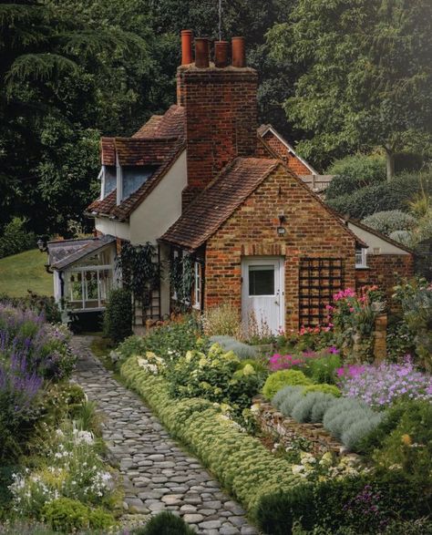 English Countryside Home, We Are Stardust, House Greenhouse, Ireland Houses, Aesthetic Mountains, Scottish Cottages, English Farmhouse, Scottish House, Scottish Homes