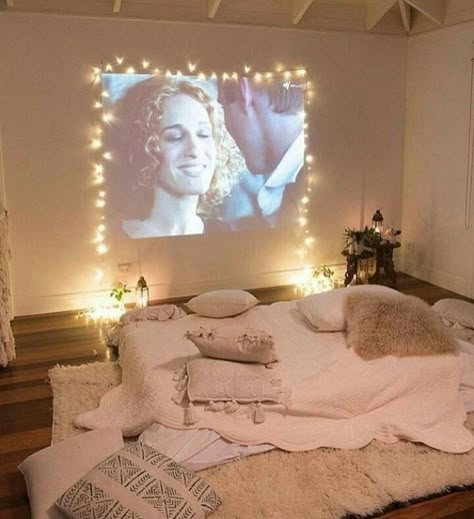 Great way to set up a  projector  screen in your home Romantic Bedroom Design, Bedroom Ideas Pinterest, Baby Room Lighting, Fall Bedroom, Romantic Bedroom, Mini Projectors, Couple Bedroom, Home Cinema, Movie Room