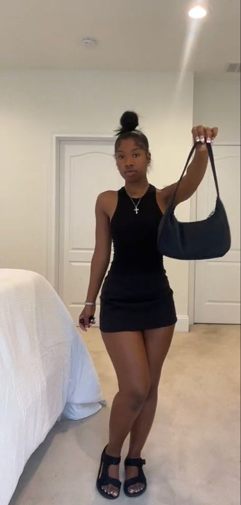 Rich Owens Outfit, Casual Dresses Black Women, Mini Dress Outfits Black Women, Feminine Black Outfit, Mini Dress Black Women, Tube Top Dress Outfit Black Women, Short Summer Dresses Black Women, Summer Dress Black Women, Sun Dress Black Women