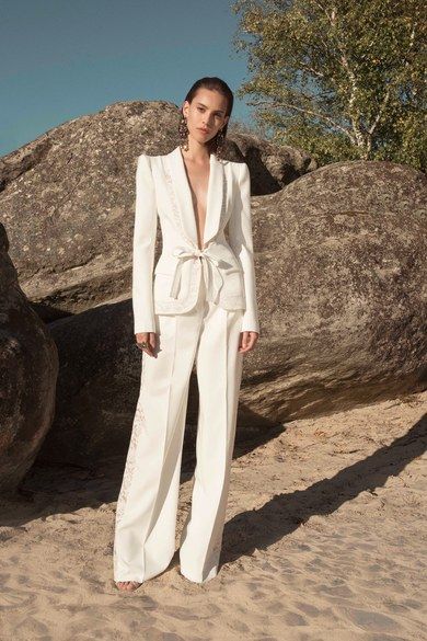 Business Style Women, Dandy Look, White Pantsuit, Lace Blazer, White Tuxedo, White Suit, Zuhair Murad, Suit Fashion, Suit And Tie