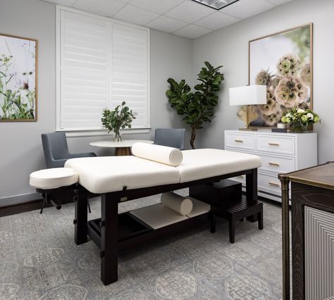 Luxury Holistic Healthcare Office Space Tour Beautiful Doctors Office, Medical Office Decor Professional, Medical Office Ideas, High End Medical Office, Aesthetic Doctor Office, Health Office Design, Naturopathic Doctor Office, Doctors Office Aesthetic, Medical Office Design Waiting Area