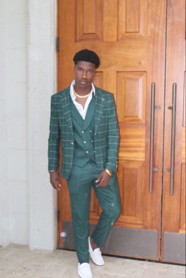 Prom Suits For Guys Black, Prom Suits Black Men, Green Prom Suit, Prom Suits Black, Suits Black Men, Prom Suit Ideas, Prom Men Outfit, Prom Outfits Men, Suits For Guys