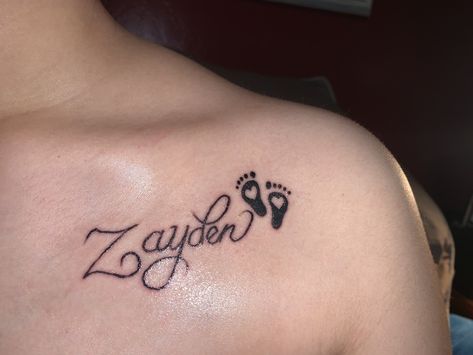 Son Names Tattoo Ideas, Mommy And Baby Tattoo Ideas, Small Tattoo For Son, Tattoo Of Baby Name, Daughters Name Tattoo Ideas Mothers, Tattoos For Newborn Son, Tattoos For Sons Name, Tattoo For Boy Mom, Tattoo Ideas For Your Son