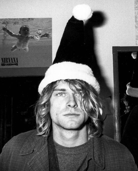 Kurt Cobain, Black And White, Wall, Christmas, Hair, White, Black