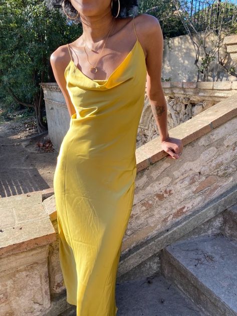 Yellow Satin Slip Dress, Yellow Dress Aesthetic, Summer Streets, Yellow Satin, Summer Sunshine, Yellow Outfit, Prom Looks, Dress Aesthetic, Satin Slip