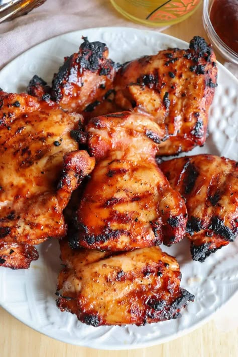 Boneless Skinless Chicken Thigh Grill Recipes, Black Stone Bbq Chicken, Grilled Boneless Skinless Chicken Thighs, Grilled Boneless Skinless Chicken Thigh Recipes, Blackstone Chicken Thighs, Bbq Chicken Thighs Grilled, Blackstone Bbq Chicken, Barbeque Chicken Thighs, Boneless Bbq Chicken