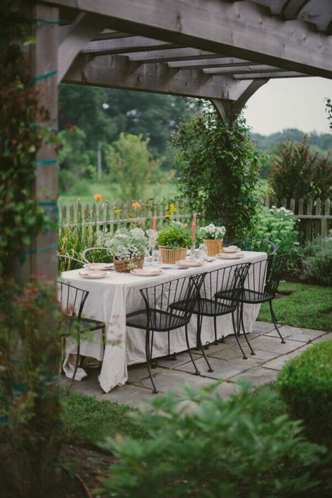 Dinner Gathering, Easy Backyard, Mesa Exterior, Al Fresco Dining, Outdoor Rooms, Outdoor Dining Table, Backyard Decor, Outdoor Entertaining, Garden Room