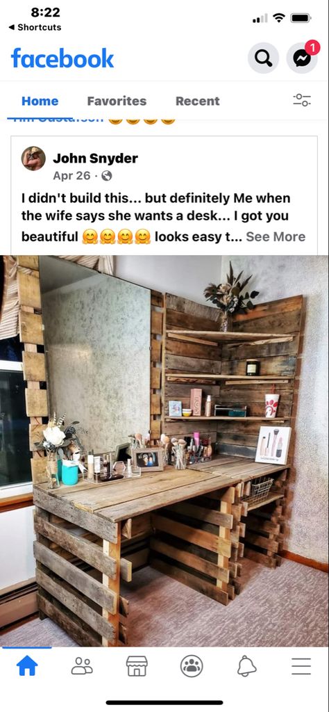 Vanity Diy Bedroom, Western Vanity, Rustic Makeup Vanity, Pallet Vanity, Diy Pallet Vanity, Western Room Ideas, Wooden Makeup Vanity, Pallet Desk, Western Bedroom Decor