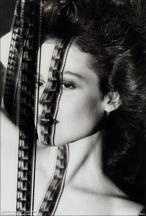 You know her from Alien, among others. Here she is Sigourney Weaver by Helmut Newton, Los Angeles 1983. Helmet Newton, Newton Photo, Nadja Auermann, Western Outfits Men, Sigourney Weaver, Helmut Newton, Australian Photographers, Black And White Photograph, Catherine Deneuve