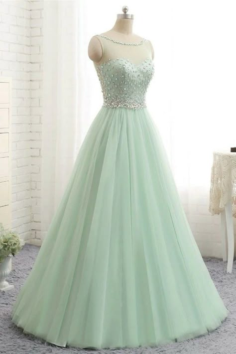 Unrealistic Dresses, Shiva Tandav, Dresses With Beading, Preppy Clothing, School Dance Dresses, Gorgeous Hairstyles, Yule Ball, Senior Prom Dresses, Fashion School