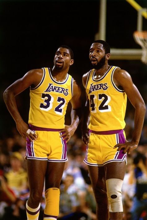 Earving Magic Johnson Los Angeles Lakers James Worthy Basketball Pics, Showtime Lakers, James Worthy, Basket Nba, Sports Pics, Dynamic Duos, Lakers Basketball, Black Knowledge, Nba Legends