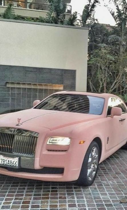 Pink Bentley, Interior Car Cleaning, Aesthetic Car Accessories, Rolls Royce Car, Car Decorations Interior, Tokyo Drift Cars, Hd Photography, Luxury Cars Rolls Royce, Quotes Car