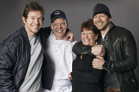 Mark, Paul, Alma, and Donnie Wahlberg are all Left-handed! Left-handed Thumbs Up. #LefthandersIntl Donnie And Mark Wahlberg, Wahlberg Brothers, Tw 125, Celebrity Recipes, Donnie Wahlberg, Mark Wahlberg, New Kids On The Block, Blue Bloods, Katie Holmes