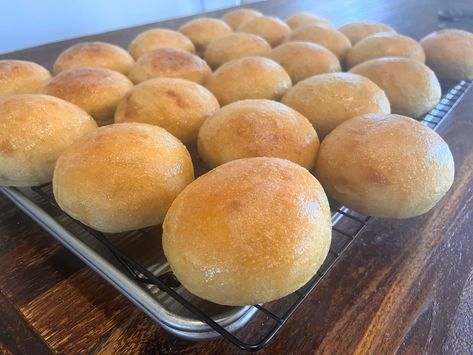 Fresh Milled Hamburger and Hotdog Buns - Hot Dog Buns Recipe, Baked Hamburgers, Homemade Buns, Pretzel Bun, Slider Buns, Bread Ingredients, Hamburger Buns, Bun Recipe, Grain Foods