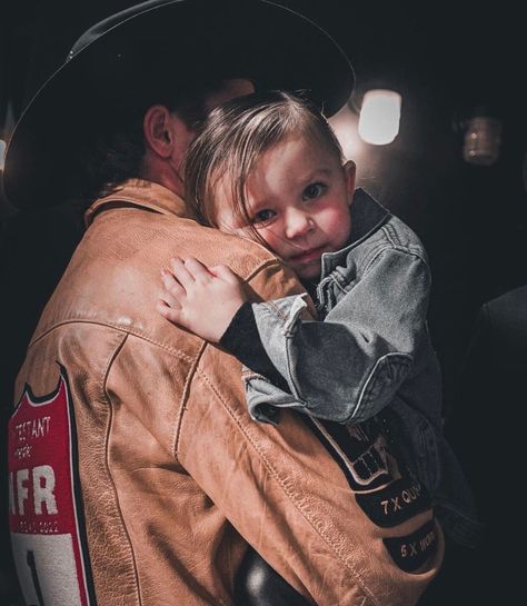 Stetson Wright, Rodeo Cowboys, Wright Brothers, Rodeo Life, Farm Boys, Bull Riders, Family First, Horse Riding, Country Girls