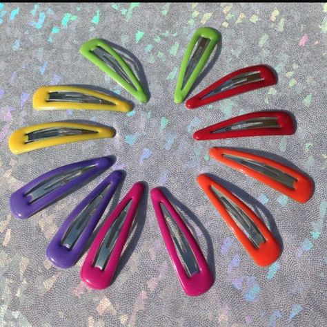 2b Aesthetic, 90s Hair Clips, Hair Clip Trend, Hair Clips 90s, Kawaii Hair Clips, 90s Accessories, Kawaii Hair, 90s Hair, Kawaii Hairstyles