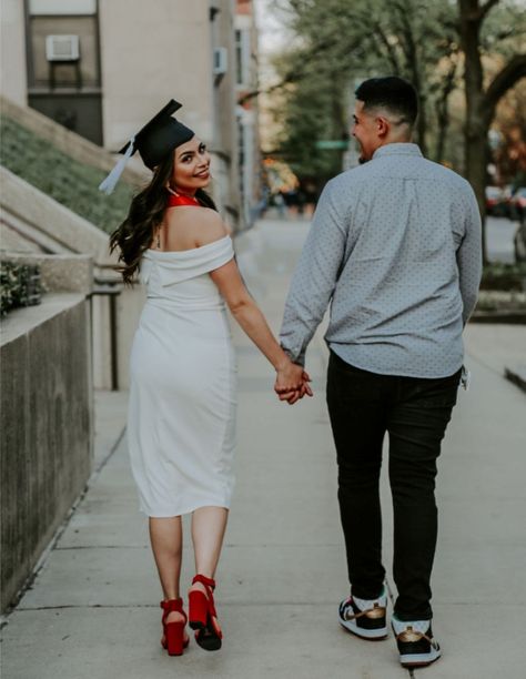 Graduation Pictures Couple Ideas, Grad Pictures With Boyfriend, Grad Photos With Boyfriend, College Graduation Pictures With Boyfriend, Graduation Pictures With Husband, Grad Pics With Boyfriend, Couple Grad Pics, Graduation With Boyfriend, Graduation Couple Poses