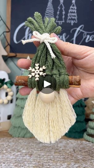 Simple Holiday Crafts For Adults, Cute Christmas Crafts For Adults, Kids Diy Ornaments Christmas, Kid Christmas Ornaments Diy, Christmas Adult Crafts, Gnome Craft Ideas, Gnome Ornaments Diy, New Christmas Crafts For 2024, Christmas Macrame Ideas