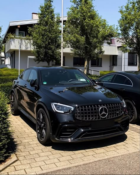 Black Mercadies Benz, Big Body Benz, Mercadies Benz Cars, Gl 63 Amg, Mercedes Benz Black, Mercedes Benz Gle Coupe, Mercedes Jeep, Mercedes Benz Suv, Black Mercedes