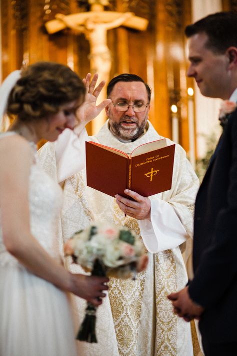 Catholic Wedding Mass Priest Blessing Bride and Groom Latin Mass Wedding, Civil Dresses, Wedding Exit Songs, Church Wedding Photos, Catholic Marriage, Wedding Planning Boards, Pepto Bismol, Church Wedding Decorations, Wedding Exits