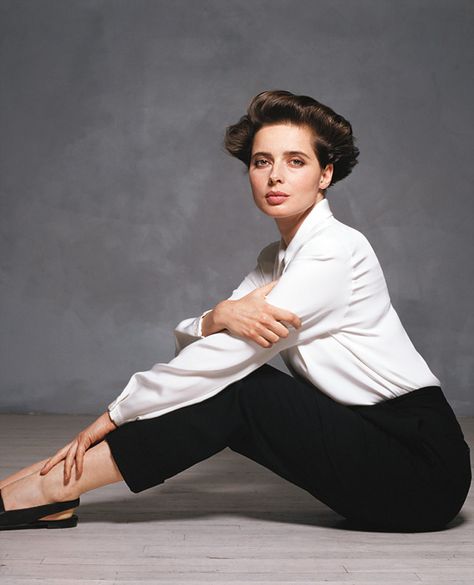 Isabella Rossellini Style, Terry O Neill, Isabella Rossellini, Ingrid Bergman, Italian Actress, Elsa Peretti, Actrices Hollywood, White Shirts, Looks Style