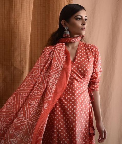 Cotton Bandhej Suits Design, Bandhani Kurti Designs Latest Cotton, Jaypore Kurti Designs Latest, Cotton Bandhej Kurti Designs, Bandhej Suits Design Latest, Bandhni Kurti Designs Latest Cotton, Bandhej Kurti Designs Latest, Bandhni Dress Pattern Cotton, Bandhej Kurti Designs