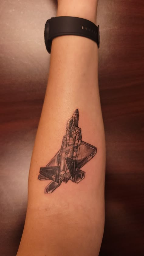 F22 Raptor Tattoo #F22 #F-22 #raptortattoo F 22 Raptor Tattoo, Sr 71 Blackbird Tattoo, F22 Raptor Tattoo, F22 Tattoo, Aerospace Tattoo, Fighter Pilot Tattoo, Air Force Tattoo For Women, Fighter Jet Tattoo, Jet Tattoo