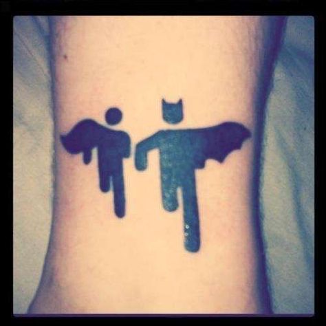 #dc #comic #tattoo #tattoos #ideas #designs #men #formen #menstattooideas Robin Tattoo, Jagua Henna, Comic Tattoo, Batman Tattoo, Tattoos Skull, Best Friend Tattoos, Batman And Robin, Friend Tattoos, Skin Art