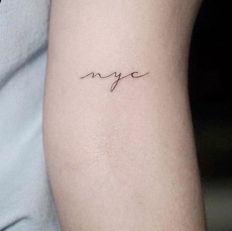 New York Symbols Tattoo, Fine Line New York Tattoo, Simple Nyc Tattoo, Small Nyc Tattoo Ideas, Small New York Tattoo, New York Inspired Tattoo, New York Tattoo Ideas, New York Tattoos, Nyc Tattoo Ideas