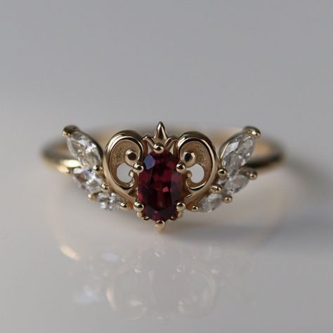 Red Quince, Pink Wedding Rings, Queen Rings, Quince Ideas, Pretty Rings, Fantasy Jewelry, Pretty Jewellery, Unique Engagement Rings, Morganite