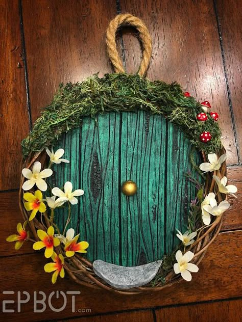 Enchanted Forest Diy Crafts, Hobbit Crafts For Kids, Hobbit Classroom Theme, The Hobbit Crafts, Hobbit Door Diy, Hobbit Nursery Theme, Lord Of The Rings Crafts, Hobbit Door Wreath, Hobbit Crafts