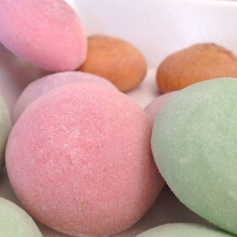 Mochi ice cream!! Mochi Ice Cream Packaging, Chocolate Mochi Ice Cream, Hawaiian Mochi, My Mochi Ice Cream, Warabi Mochi, Mochi Ice, Mochi Ice Cream, Num Num, Best Ice Cream