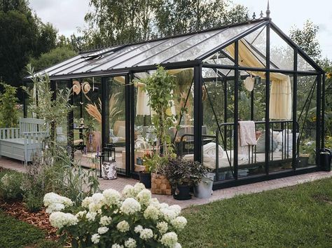 Exaco Janssens Royal Victorian Greenhouse Victorian Greenhouse, Victorian Greenhouses, Patio Grande, Glass Houses, Large Greenhouse, Sun House, Greenhouse Ideas, Patio Enclosures, Backyard Greenhouse